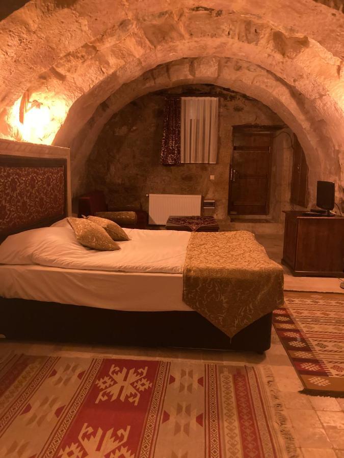 ウルギュップ Monte Cappa Cave House Bed & Breakfast エクステリア 写真
