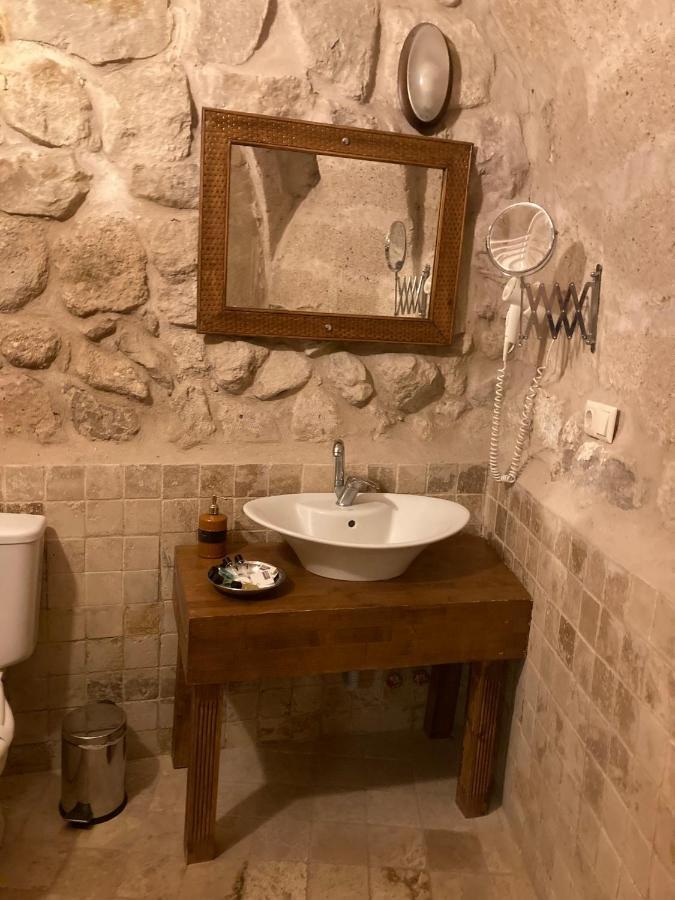 ウルギュップ Monte Cappa Cave House Bed & Breakfast エクステリア 写真