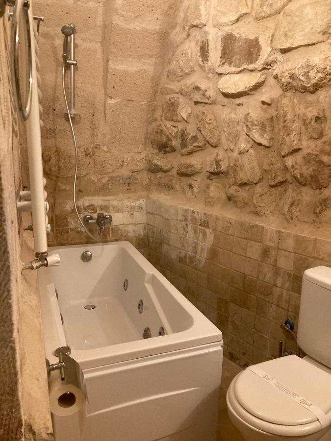ウルギュップ Monte Cappa Cave House Bed & Breakfast エクステリア 写真