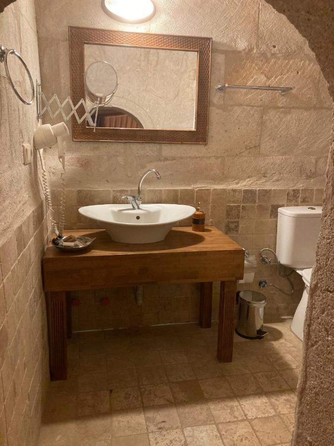 ウルギュップ Monte Cappa Cave House Bed & Breakfast エクステリア 写真