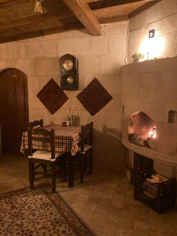 ウルギュップ Monte Cappa Cave House Bed & Breakfast エクステリア 写真