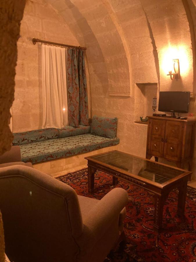 ウルギュップ Monte Cappa Cave House Bed & Breakfast エクステリア 写真