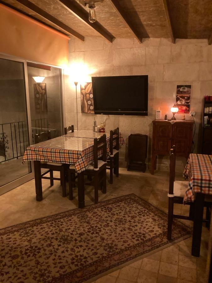 ウルギュップ Monte Cappa Cave House Bed & Breakfast エクステリア 写真