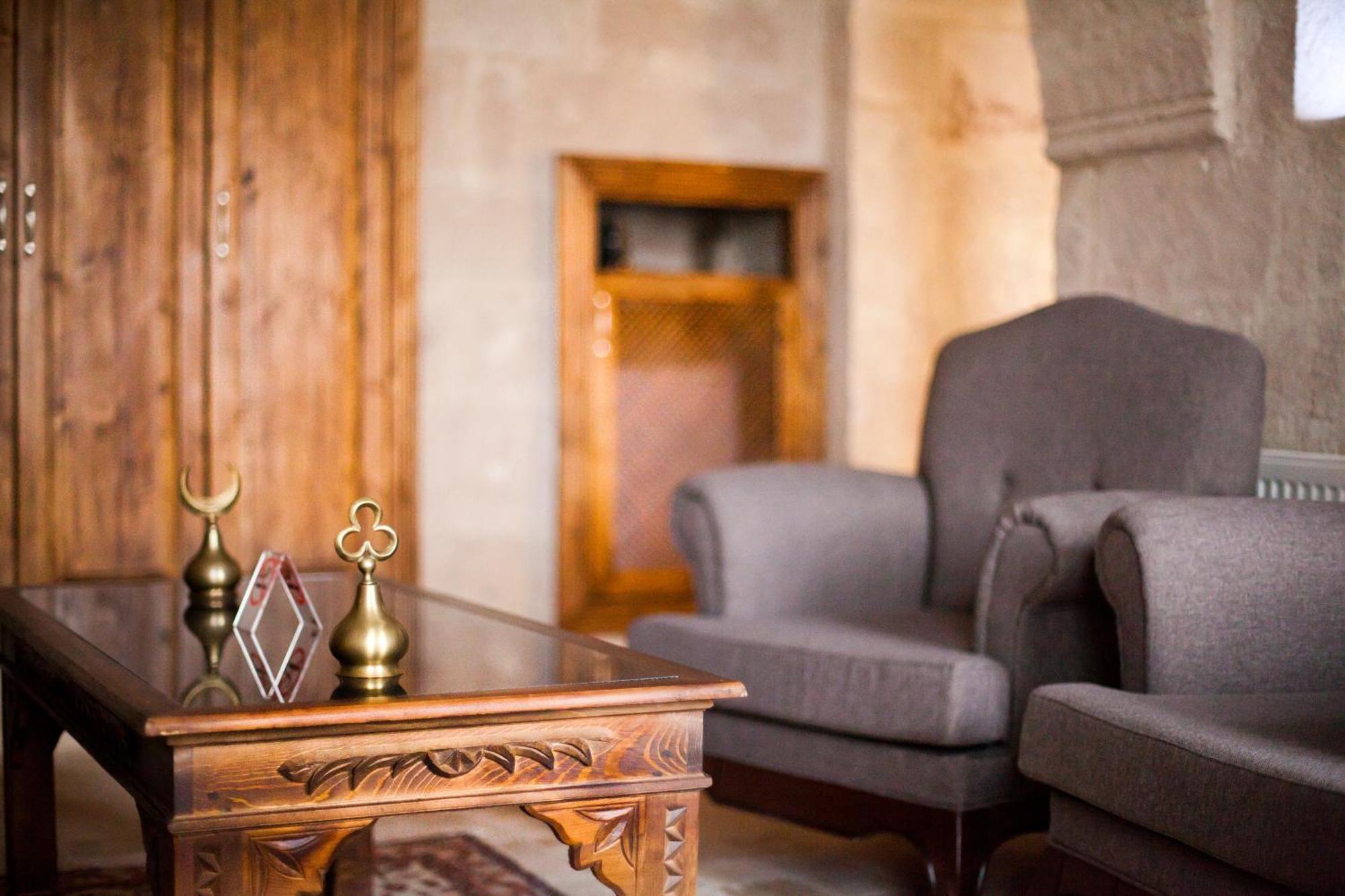 ウルギュップ Monte Cappa Cave House Bed & Breakfast エクステリア 写真