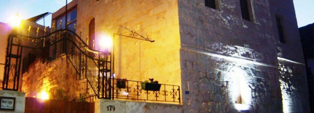ウルギュップ Monte Cappa Cave House Bed & Breakfast エクステリア 写真