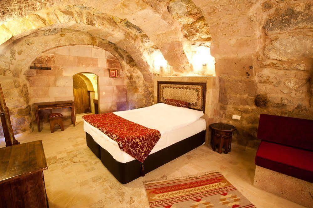 ウルギュップ Monte Cappa Cave House Bed & Breakfast エクステリア 写真