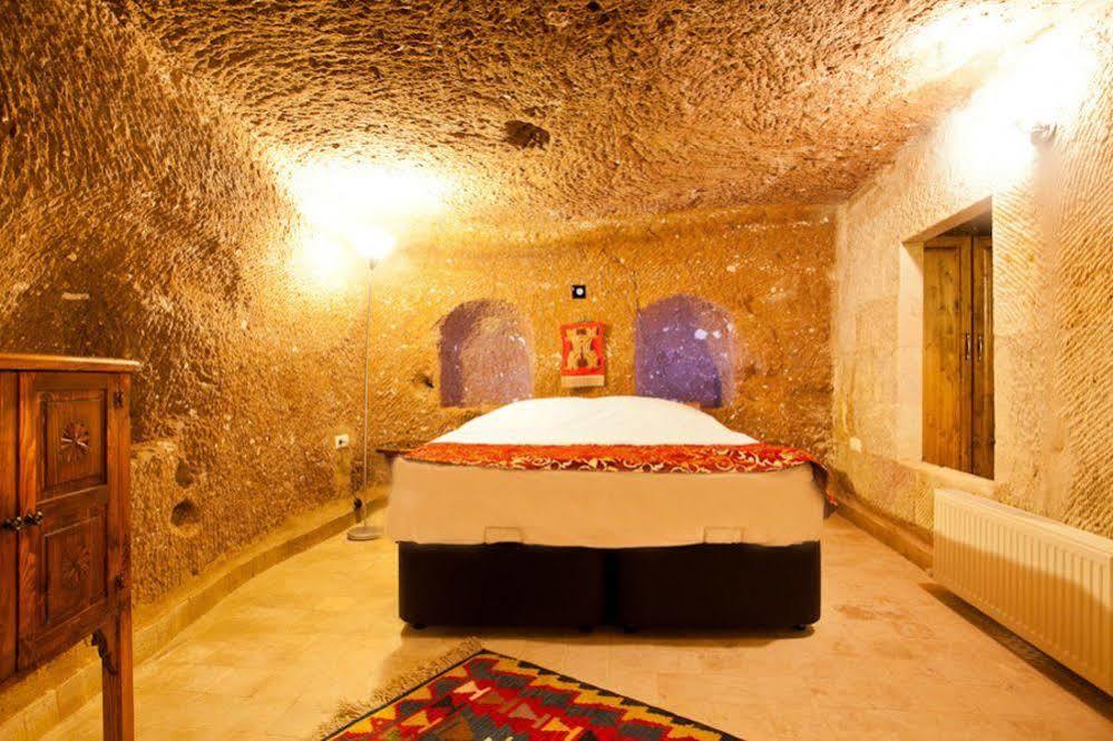 ウルギュップ Monte Cappa Cave House Bed & Breakfast エクステリア 写真