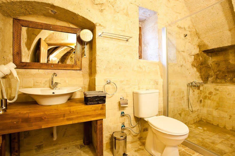 ウルギュップ Monte Cappa Cave House Bed & Breakfast エクステリア 写真
