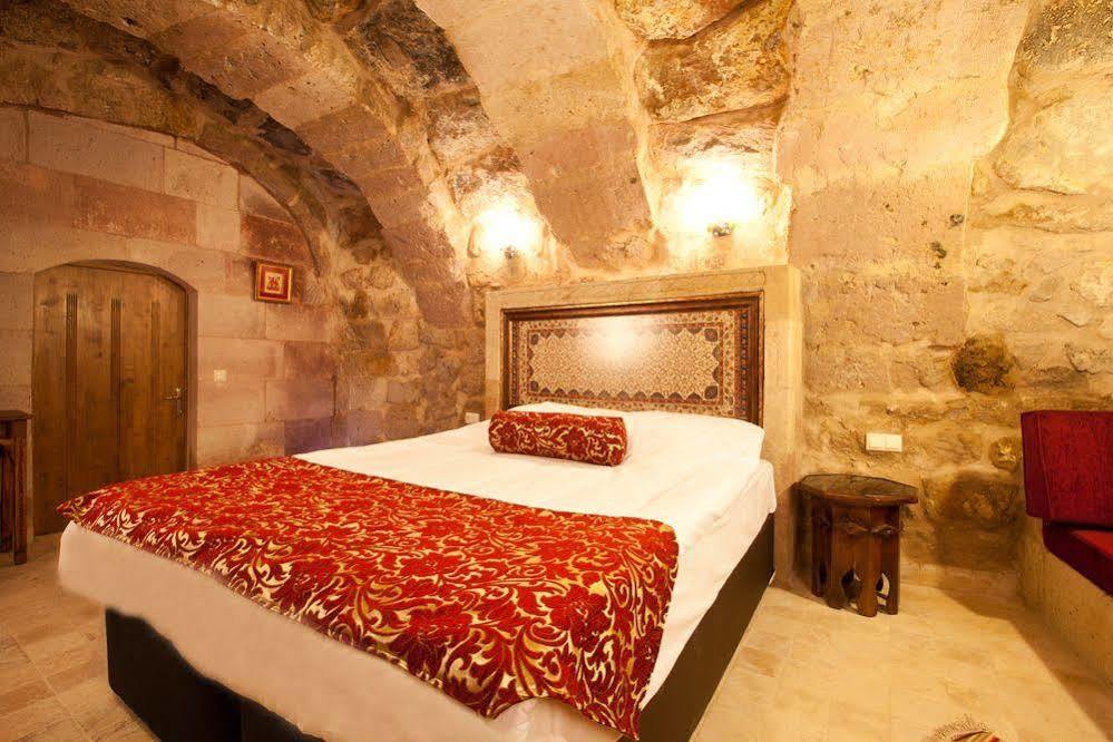 ウルギュップ Monte Cappa Cave House Bed & Breakfast エクステリア 写真