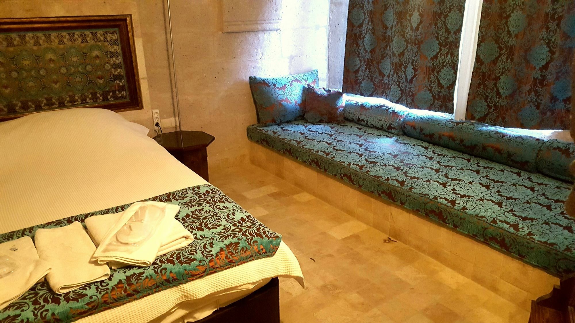 ウルギュップ Monte Cappa Cave House Bed & Breakfast エクステリア 写真