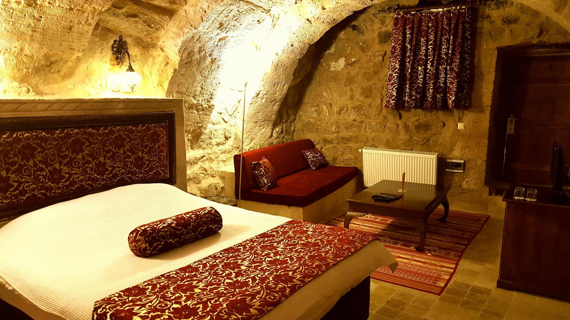 ウルギュップ Monte Cappa Cave House Bed & Breakfast エクステリア 写真